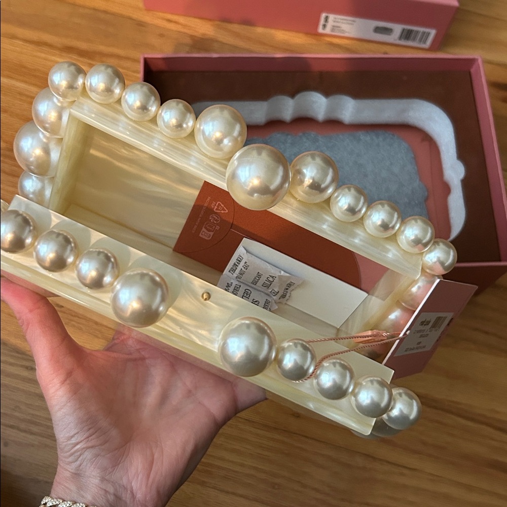 Brand new with tags Cult Gaia Eos Ivory Pearl Clutch - Picture 2 of 4